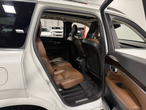 2019 Volvo XC90 T6 Momentum