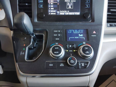 2017 Toyota Sienna L 7-Passenger
