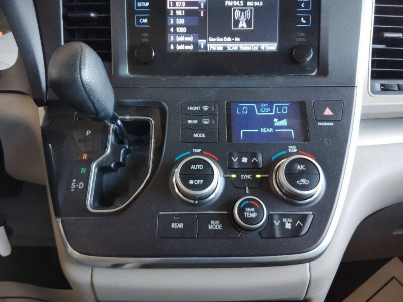 2017 Toyota Sienna L 7-Passenger