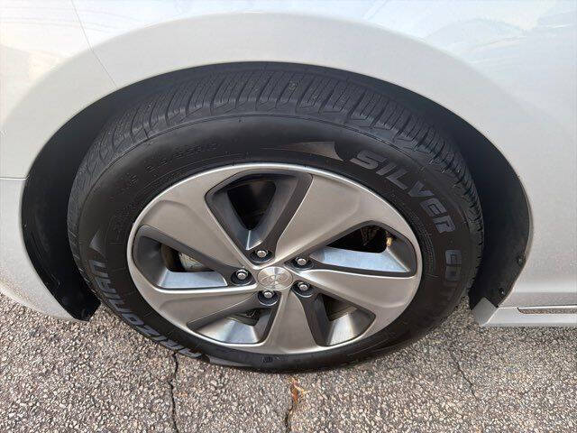 2016 Hyundai Sonata Hybrid