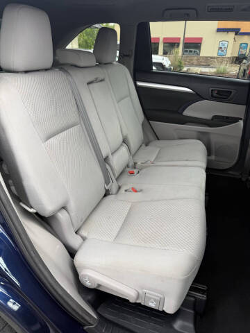 2015 Toyota Highlander LE