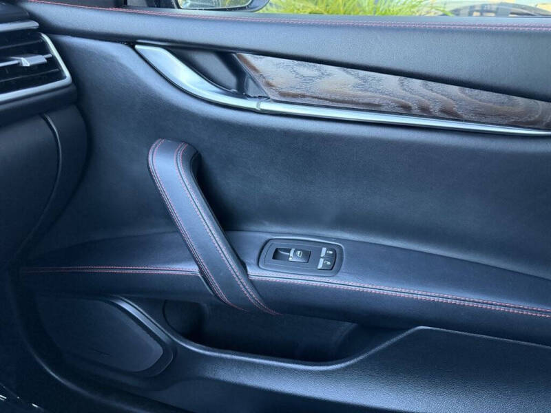 2017 Maserati Ghibli