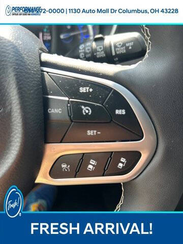 2026 Chrysler Pacifica Plug-In Hybrid Select