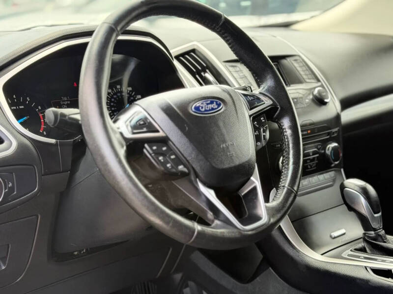 2017 Ford Edge SEL