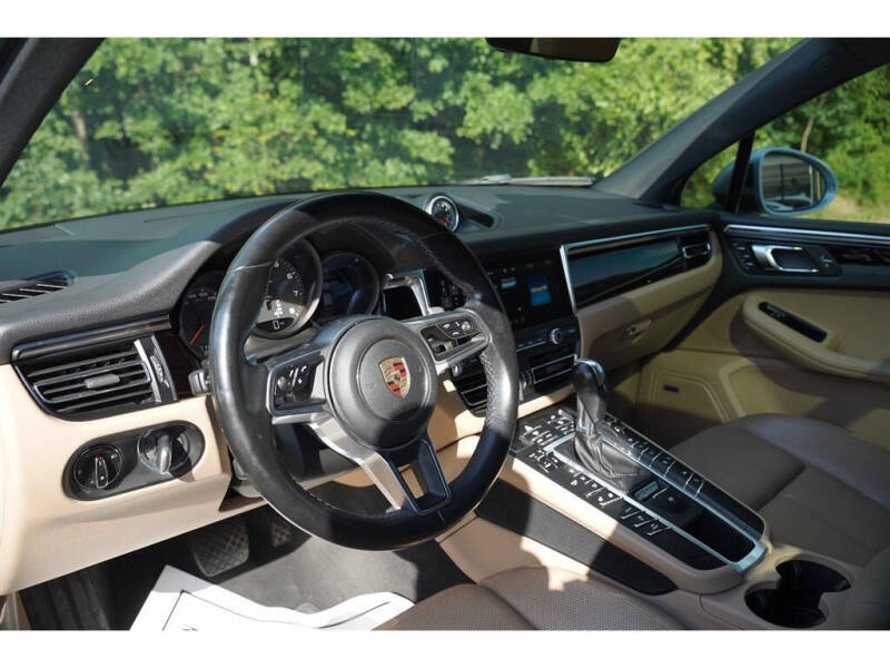 2020 Porsche Macan