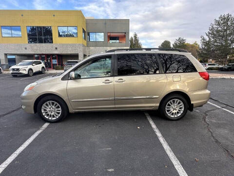 2007 Toyota Sienna XLE 7-Passenger