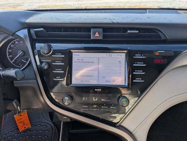 2020 Toyota Camry SE