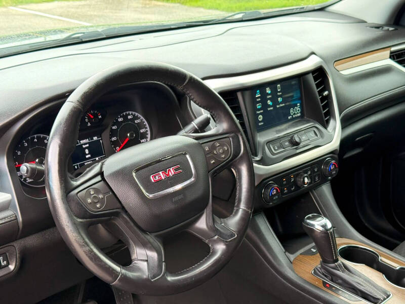 2017 GMC Acadia SLE-1