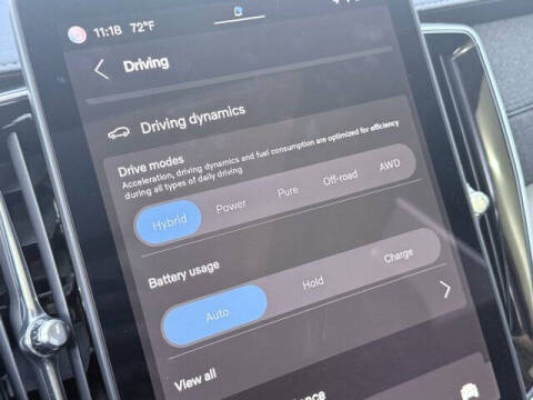 2025 Volvo XC90 T8 Ultra Bright Theme 6P