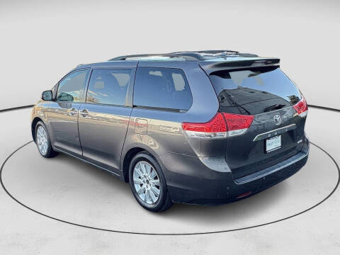 2012 Toyota Sienna