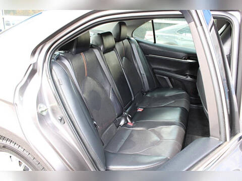 2020 Toyota Camry Hybrid XLE