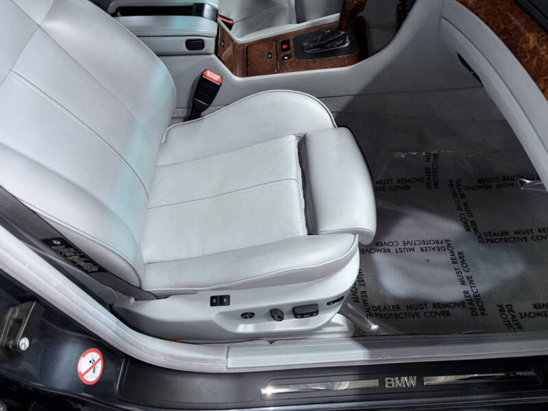 2001 BMW 7 Series 740i