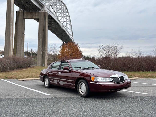 2000 Lincoln Town Car Executive