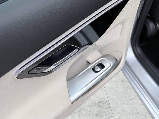 2022 Mercedes-Benz C-Class C 300