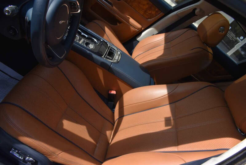 2014 Jaguar XJ