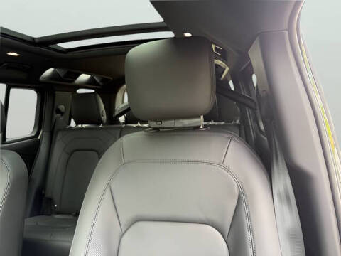 2026 Land Rover Defender 110 P300 S