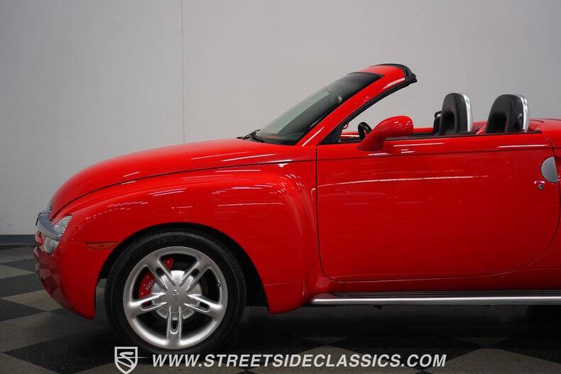 2004 Chevrolet SSR LS