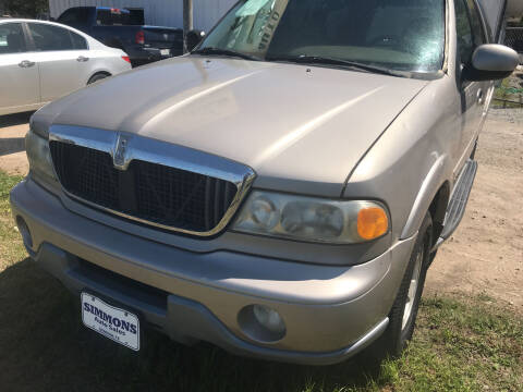 2000 Lincoln Navigator for sale at Simmons Auto Sales in Denison TX