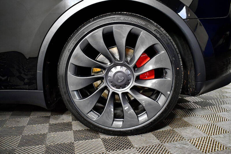 2023 Tesla Model Y Performance