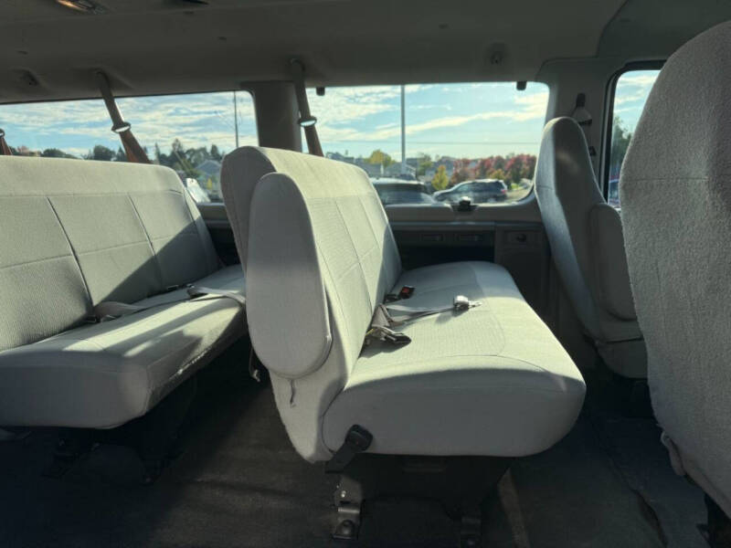 2007 Ford E-Series E-350 SD XLT