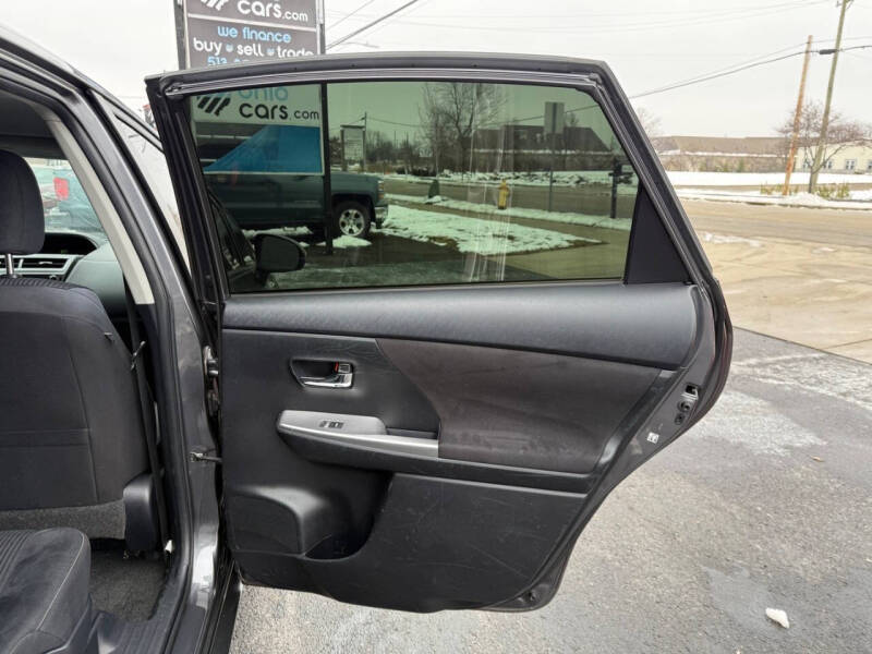 2015 Toyota Prius v Two