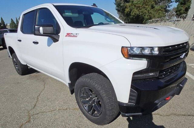 Used 2021 Chevrolet Silverado 1500 LT Trail Boss with VIN 3GCPYFED4MG319876 for sale in Bloomington, IL