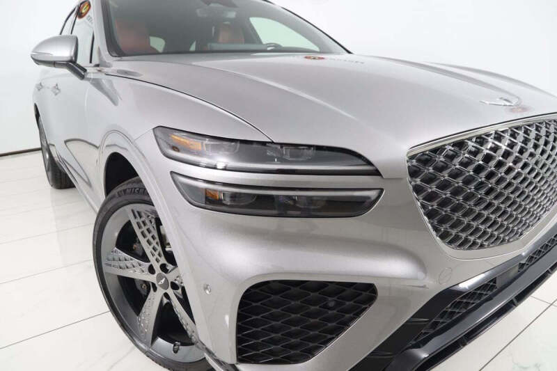 2023 Genesis GV70 2.5T Standard