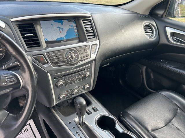 2020 Nissan Pathfinder SL