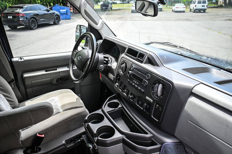 2011 Ford E-Series E-150