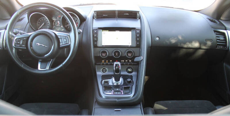 2018 Jaguar F-TYPE 296HP