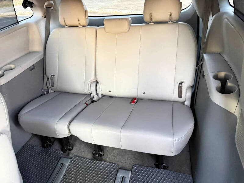 2014 Toyota Sienna