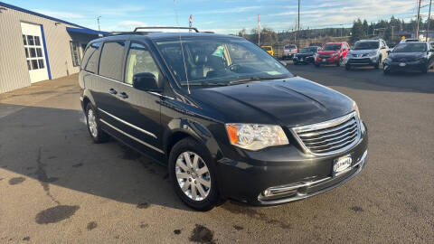 2016 Chrysler Town and Country Touring