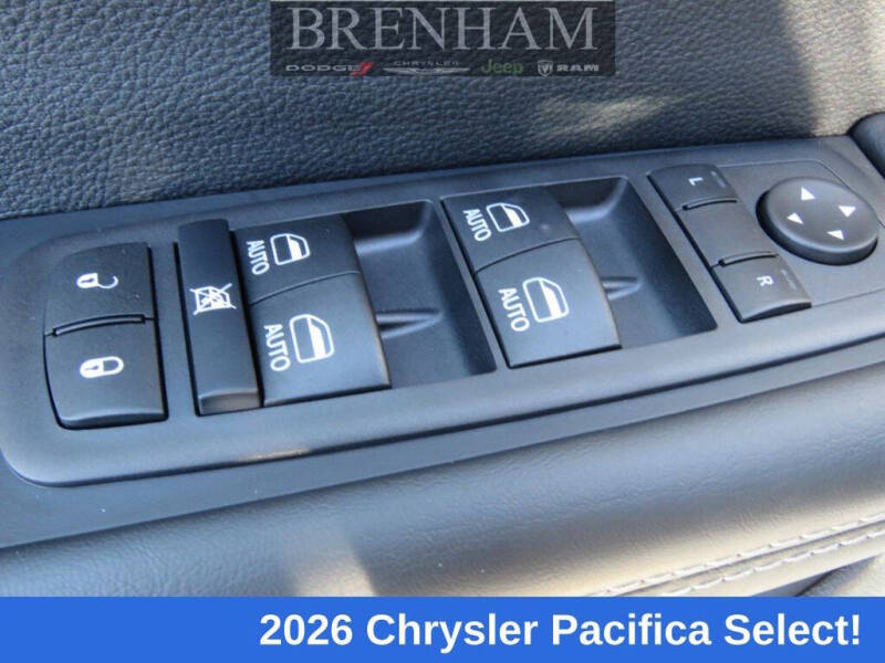 2026 Chrysler Pacifica Select
