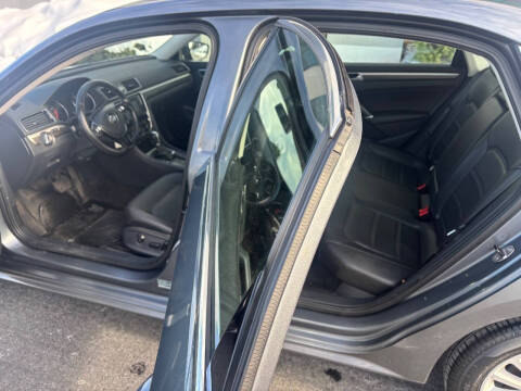 2016 Volkswagen Passat 1.8T SE