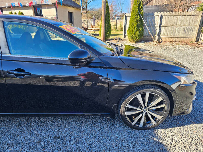 2022 Nissan Altima 2.5 SR