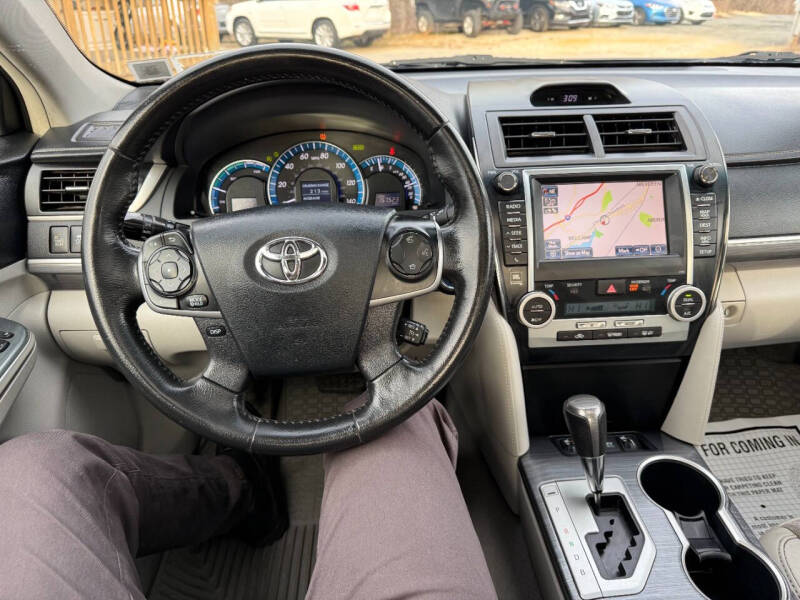 2012 Toyota Camry Hybrid XLE
