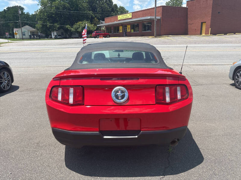 2010 Ford Mustang V6