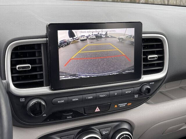 2022 Hyundai Venue SEL