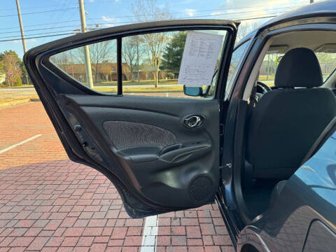 2016 Nissan Versa 1.6 SV