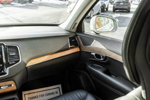 2025 Volvo XC90 B6 Plus Bright Theme 7P