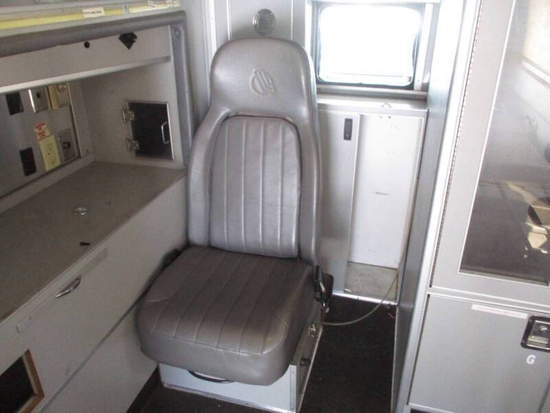 2000 Freightliner FL60