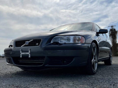 2004 Volvo V70 R