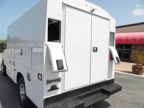 2025 Ford E-350