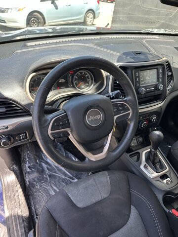 2015 Jeep Cherokee Sport