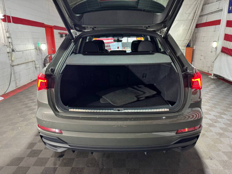 2023 Audi Q3 quattro S line Premium 45 TFSI