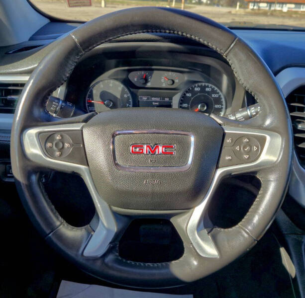 2017 GMC Acadia SLE-2