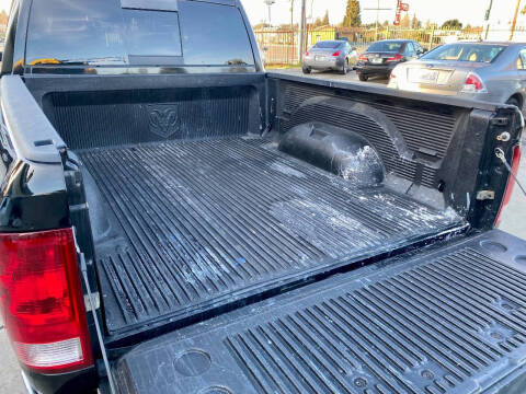 2013 RAM 1500 SLT