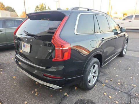 2016 Volvo XC90 T5 Momentum