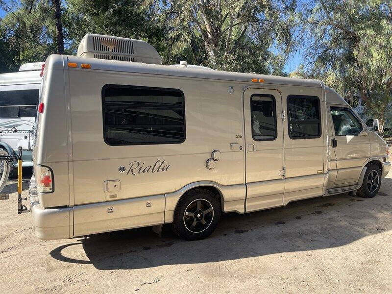 2004 Winnebago Rialta 22QD