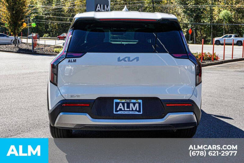 2024 Kia EV9 Light Long Range